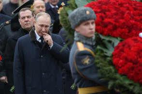 Ο Ντμίτρι Μεντβέντεφ, όπως και ο Βλαντίμιρ Πούτιν, απειλεί με αφανισμό την Ουκρανία