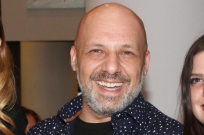 Νίκος Μουτσινάς