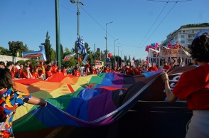 Athens Pride 2022: Εικόνες από την παρέλαση Υπερηφάνειας
