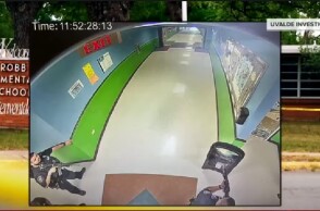 Μακελειό σε σχολείο στο Τέξας: Η πρώτη φωτογραφία με τους αστυνομικούς στο εσωτερικό