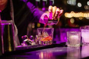 Αυξάνονται οι μισθοί στην εστίαση από τη στιγμή που η κλαδική σύμβαση γίνεται υποχρεωτική