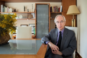 Βασίλης Καραποστόλης