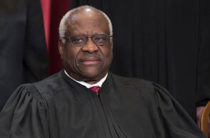 O Clarence Thomas είναι ο δικαστής που ψήφισε να καταργηθεί η άμβλωση στις ΗΠΑ 