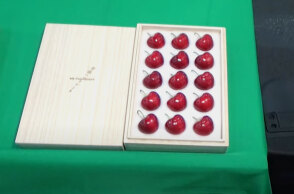 Τα 15 κεράσια στην Ιαπωνία που στοίχισαν 4.100 ευρώ