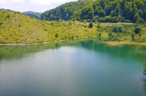 Η λίμνη Πηγών Αώου που εξαφανίστηκε ο 16χρονος στα Ιωάννινα