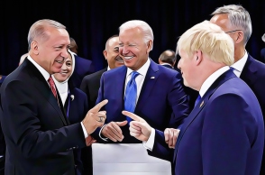 Ρετζέπ Ταγίπ Ερντογάν - Τζο Μπάιντεν - Μπόρις Τζόνσον στη σύνοδο του ΝΑΤΟ στη Μαδρίτη