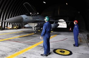 Πιλότος σε μαχητικό F-16 της ελληνικής αεροπορίας