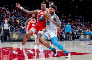 Μάιλς Μπρίτζες: Η σύζυγός του δημοσίευσε φωτογραφίες και τον κατηγορεί για ξυλοδαρμό