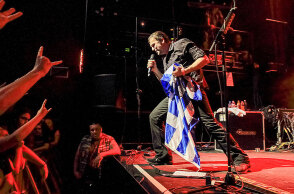 Στιγμιότυπο από τη συναυλία των Blind Guardian στην Αθήνα το καλοκαίρι του 2012