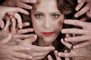 "Dogville" σε σκηνοθεσία Λίλλυς Μελεμέ