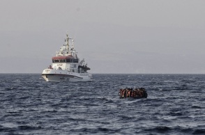 Διάσωση μεταναστών σε παραλία της Λέσβου
