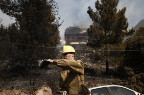 Φωτιά τώρα στη Βούλα