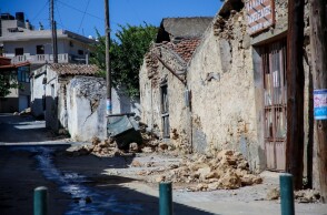 Σεισμός στην Κρήτη: Εικόνες καταστροφής από το Αρκαλοχώρι