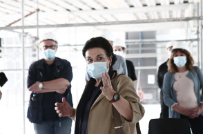 Η Μαρίνα Λαμπράκη Πλάκα σε ξενάγηση στη νέα Εθνική Πινακοθήκη