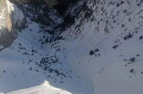 Φωτογραφίες από την επιχείρηση για τον εντοπισμό των τριών αναρριχητών στα Καλάβρυτα