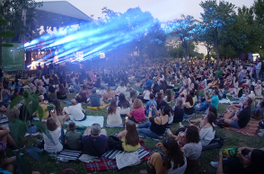 Κόσμος στον Κήπο του Μεγάρου Μουσικής Αθηνών