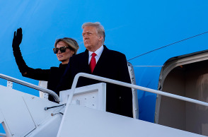 Ντόναλντ και Μελάνια Τραμπ αποχώρησαν από τον Λευκό Οίκο