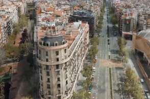 Απόλυτη ερημιά στους δρόμους της Βαρκελώνης