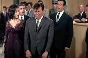 Μάρθα Καραγιάννη - Κώστας Βουτσάς στη θρυλική σκηνή «Αψού! Γείτσες! 'Στω!» 