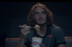 Η Melissa συνεργάζεται με τον Στέφανο Τσιτσιπά