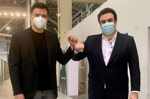 Επίσκεψη των Υπουργών Υγείας Βασίλη Κικίλια και Επικρατείας και Ψηφιακής Διακυβέρνησης Κυριάκου Πιερρακάκη στο Mega εμβολιαστικό κέντρο του Ελληνικού