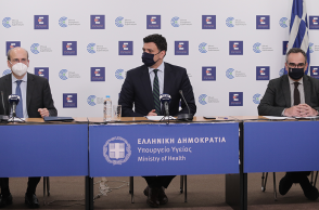 ΕΝΗΜΕΡΩΣΗ ΑΠΟ ΤΟΝ ΥΠ. ΥΓΕΙΑΣ ΒΑΣ. ΚΙΚΙΛΙΑ ΓΙΑ ΤΗΝ ΠΟΡΕΙΑ ΤΗΣ ΠΑΝΔΗΜΙΑΣ ΜΕ ΤΗΝ ΣΥΜΜΕΤΟΧΗ ΤΟΥ ΥΠ. ΕΡΓΑΣΙΑΣ Κ. ΧΑΤΖΗΔΑΚΗ