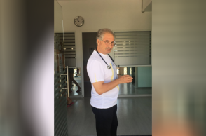 Ο Κύπριος γιατρός Μιχάλης Μάρκου©Facebook