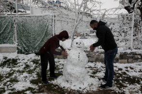 Χιονάνθρωπος στην Αθήνα μετά την «Μήδεια»