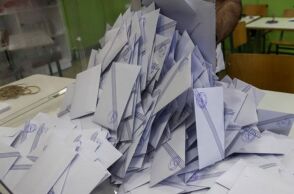 Ψήφοι στην κάλπη (ΦΩΤΟ ΑΡΧΕΙΟΥ) 