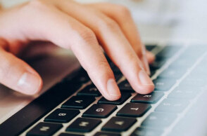 Tεχνήτη Νοημοσύνη: Προειδοποίηση της Ε.Ε για απάτες στις εφαρμογές κοινωνικές δικτύωσης