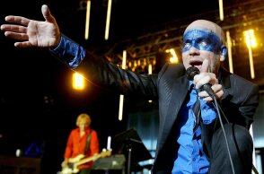 Ο τραγουδιστής των R.E.M. - Michael Stipe