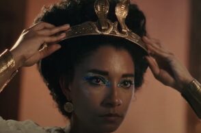 Ο Μάνος Βουλαρίνος προτείνει εννιά «ιστορικά» ντοκιμαντέρ που θα μπορούσε να προβάλει το Netflix μετά την Κλεοπάτρα.