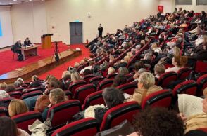 «Μαθήματα Ζωής»: Ένας ανοιχτός διάλογος για την ψυχική υγεία ταξιδεύει σε όλη την Ελλάδα