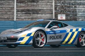 astynomia-tsexia-ferrari