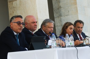 Η ομιλία του Χρήστου Χωμενίδη στην παρουσίαση του νέου βιβλίου του Ευάγγελου Βενιζέλου, «Εκδοχές πολέμου 2009-2022», εκδόσεις Πατάκη, Βυζαντινό Μουσείο Αθηνών, την Τρίτη 26 Ιουλίου 2022