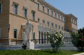 Η υπόθεση παρακολούθησης του Νίκου Ανδρουλάκη, οι ευθύνες της κυβέρνησης και η αντίδραση της πρωτοβουλίας «Δημοκρατία ώρα 0».