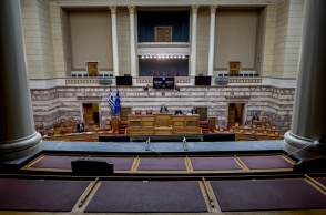Το εσωτερικό της Βουλής - Στο βάθος τα έδρανα του προεδρείου