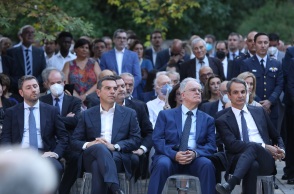 Αντισύριζα και Αντιμητσοτακικό μέτωπο