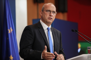 Ο κυβερνητικός εκπρόσωπος, Γιάννης Οικονόμου