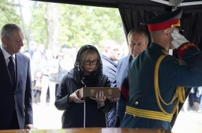 Ο τελευταίος ασπασμός από την κόρη του Μιχαήλ Γκορμπατσόφ