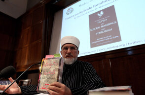 Ο ηγέτης Shaykh-ul-Islam Dr Muhammad Tahir-ul Qadri παραδίδει μια Φατουά για την τρομοκρατία στο Ίδρυμα Μηχανολόγων Μηχανικών