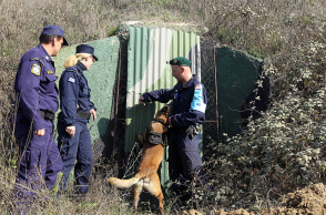 Περιπολία μελών της ΕΛ.ΑΣ. και της Frontex στον Έβρο