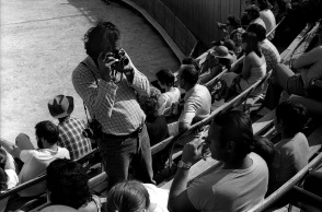 Αφιέρωμα στο έργο του φωτογράφου William Klein που έφυγε από τη ζωή σε ηλικία 96 ετών - Πώς άλλαξε με το στιλ του τη φωτογραφία του 20ού αιώνα