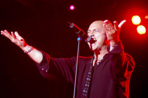 Queensrÿche: Η πρώτη τους συναυλία στην Ελλάδα, στο Θέατρο Λυκαβηττού, τον Ιούνιο του 2003, μέσα από σπάνιες φωτογραφίες του Χρήστου Κισατζεκιάν. 