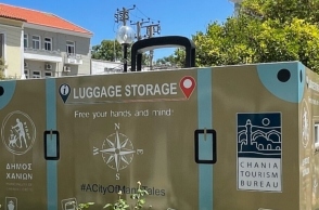 Δωρεάν πάρκινγκ αποσκευών στα Χανιά Κρήτης: Η νέα υπηρεσία που τέθηκε σε λειτουργία από τον Δήμο Χανίων για τους επισκέπτες της πόλης - Ο οικίσκος με τη μορφή «βαλίτσας»