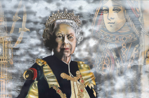 Έργο του Απόστολου Γιαγιάννου, «Ελισάβετ Β΄», πορτρέτο από τη σειρά «Εικοστός Αιών» του 2013,  με ακρυλικά και μολύβια σε καμβά 