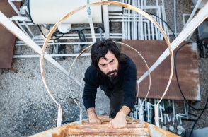 Ο μουσικός Αντώνης Αντωνίου μιλάει στην ATHENS VOICE για το προσωπικό του άλμπουμ «Θρόισμα», την περιοδεία των Monsieur Doumani στην Ιαπωνία και τη rock στροφή του.