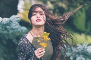 Ένα κορίτσι. 