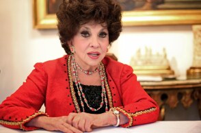 Εκλογές στην Ιταλία: Δεν εξελέγη η 95χρονη θρυλική ηθοποιός Τζίνα Λολομπριτζίτα - Ήταν υποψήφια με το κομμουνιστικό κόμμα. 