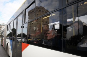 Βία άσκησε επιβάτης σε οδηγό λεωφορείου του ΟΑΣΘ στη Θεσσαλονίκη: Επενέβη η Αστυνομία - μεταφέρθηκε στο νοσοκομείο το θύμα της επίθεσης. 